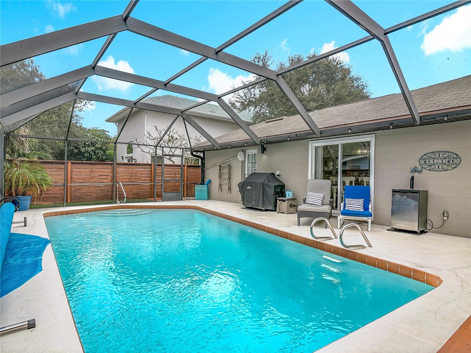 LIGHTHOUSE SHORES - Residential