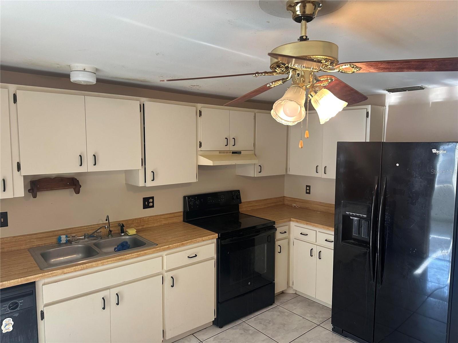 8403 SEVEN COVES COURT