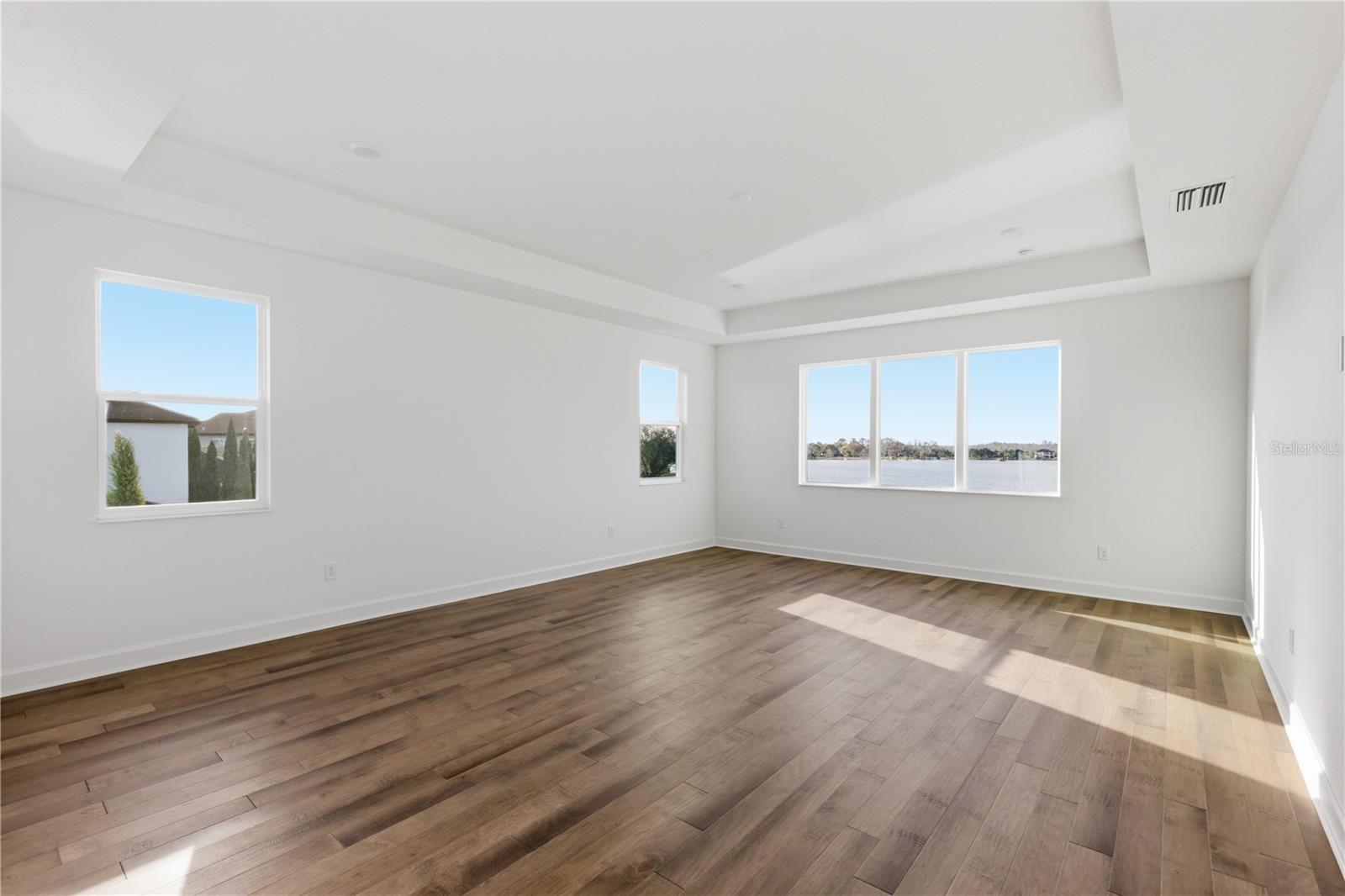 SHOREFRONT COVE - Residential