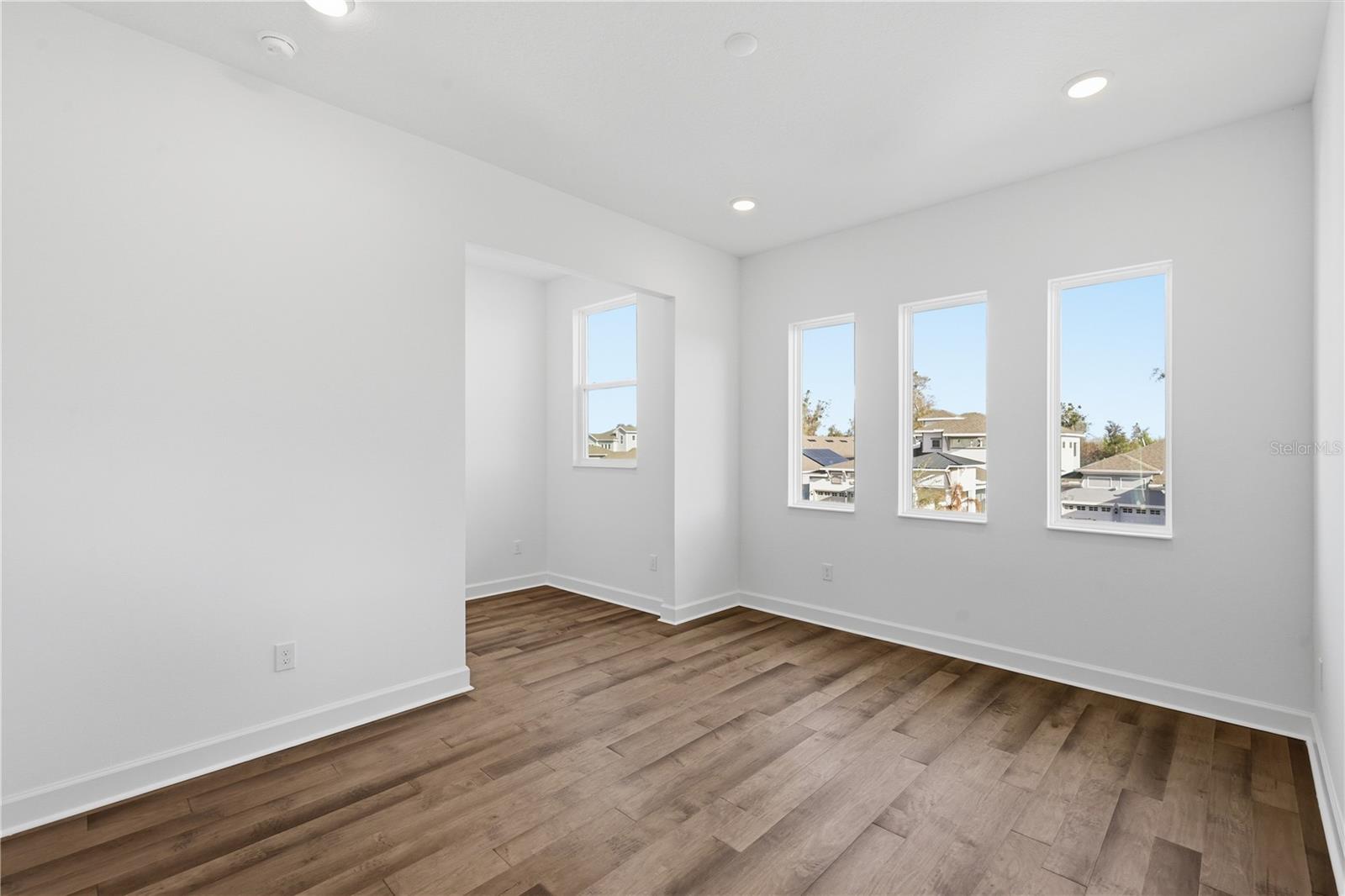 SHOREFRONT COVE - Residential