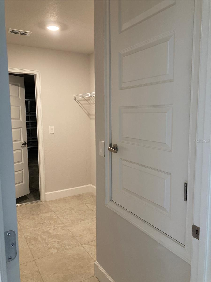 SILVER SPGS SHORES UN 18 - Residential