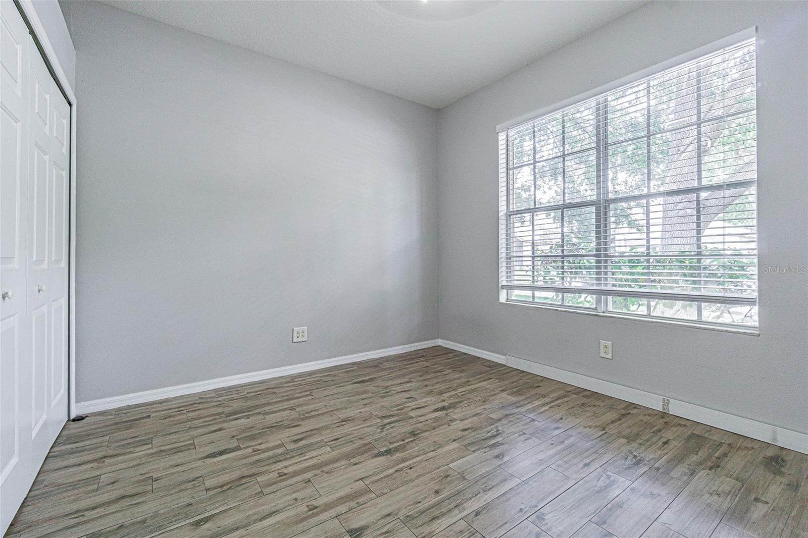 HIDDEN OAKS AT TEMPLE TERRACE - Residential