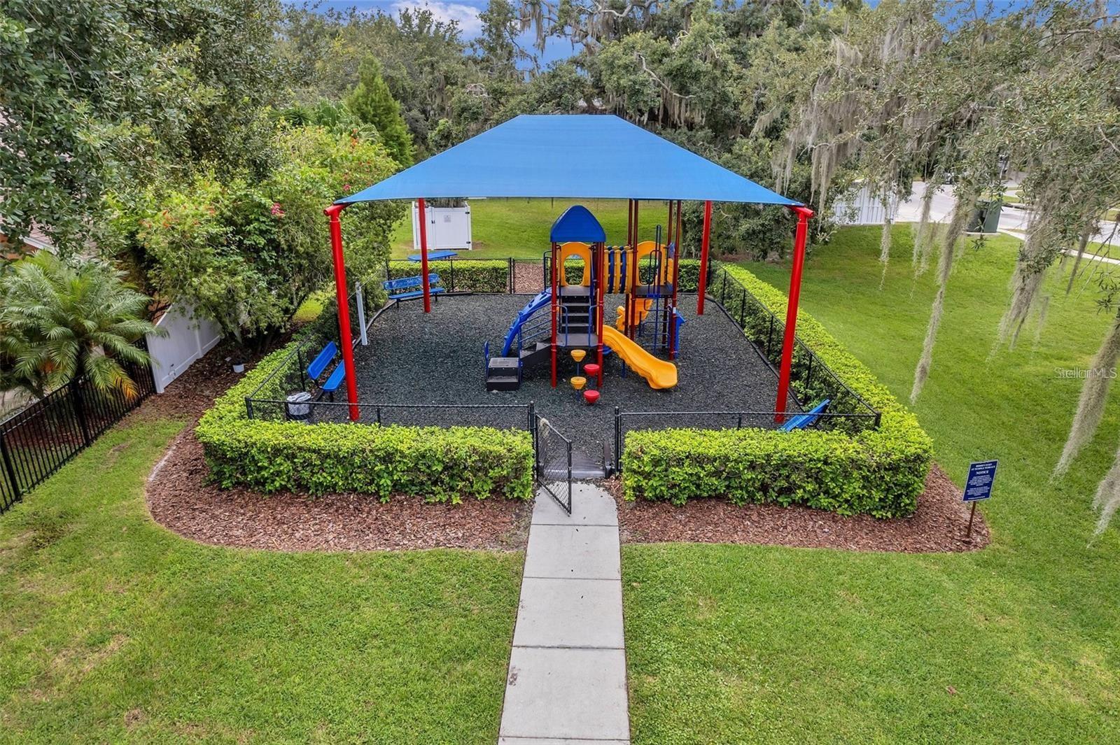 HIDDEN OAKS AT TEMPLE TERRACE - Residential