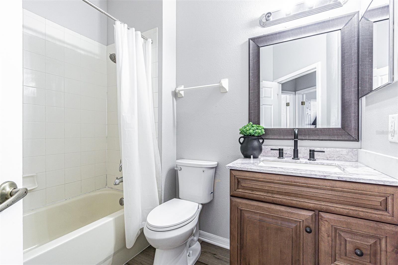 HIDDEN OAKS AT TEMPLE TERRACE - Residential