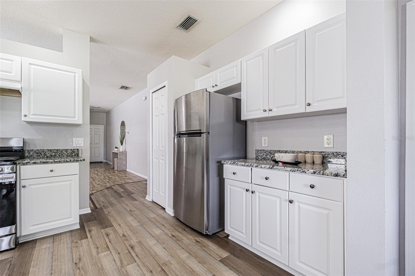 HIDDEN OAKS AT TEMPLE TERRACE - Residential