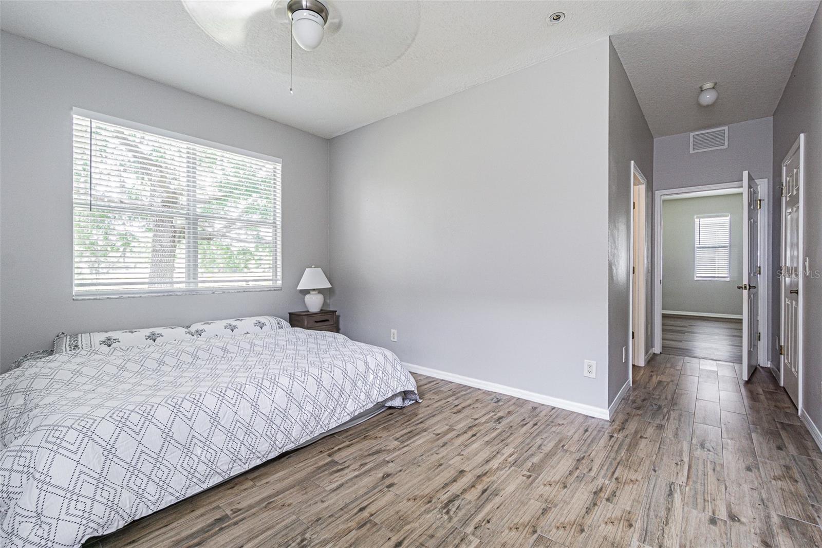 HIDDEN OAKS AT TEMPLE TERRACE - Residential