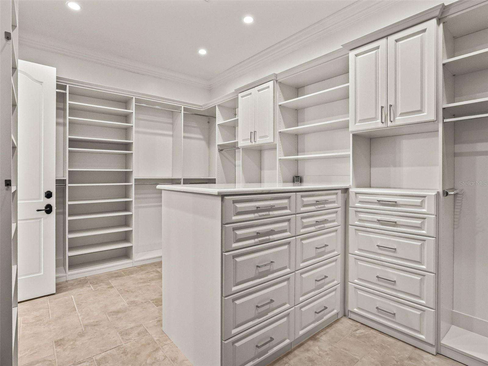 GOLDEN OCALA UN #ONE - Residential