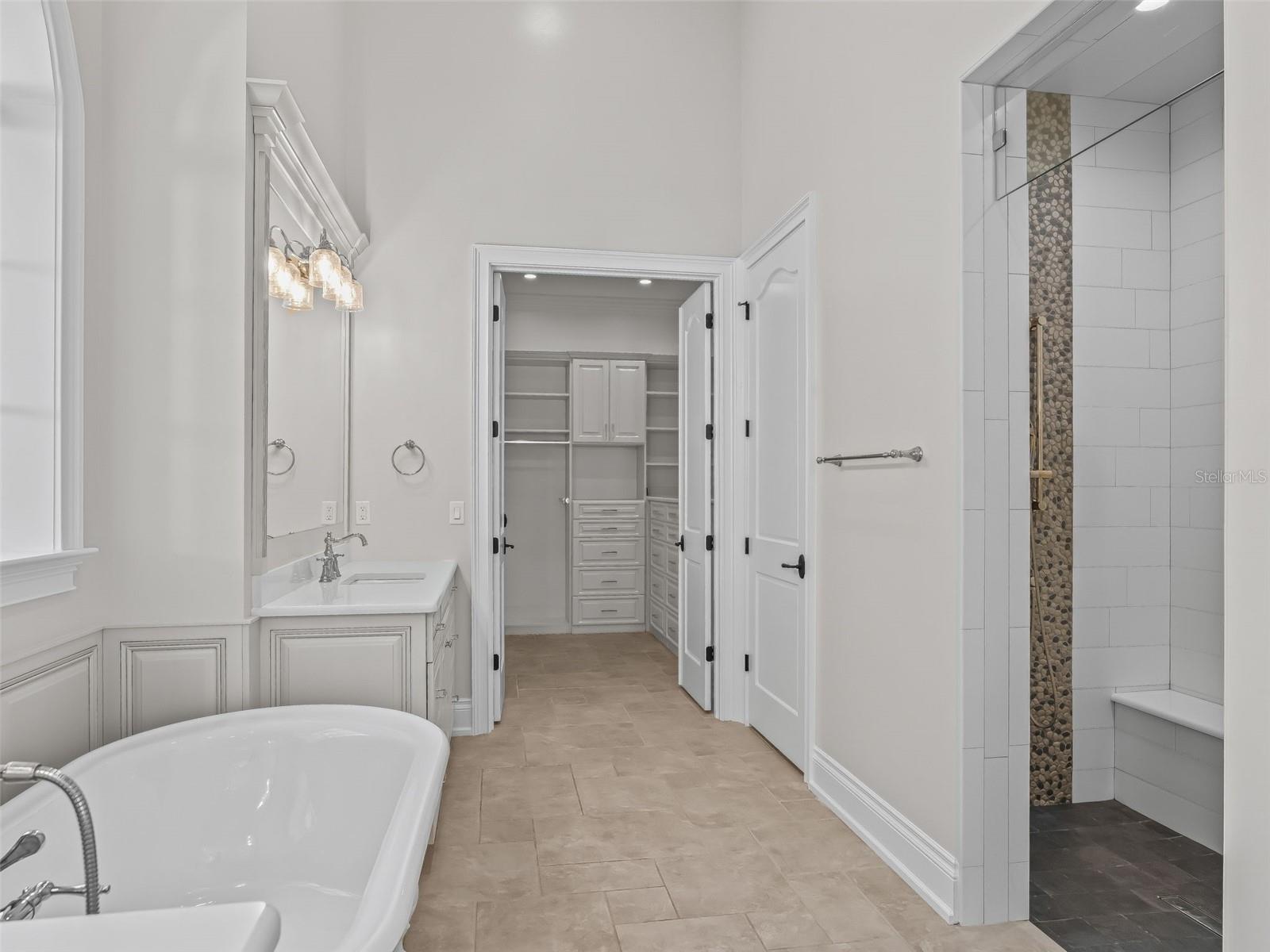 GOLDEN OCALA UN #ONE - Residential