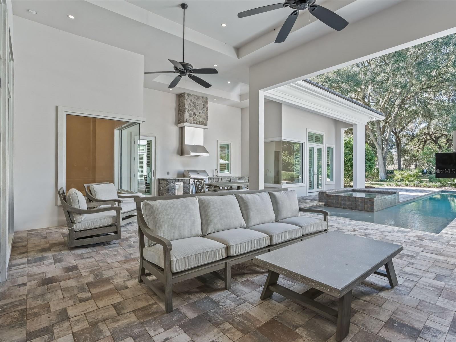 GOLDEN OCALA UN #ONE - Residential