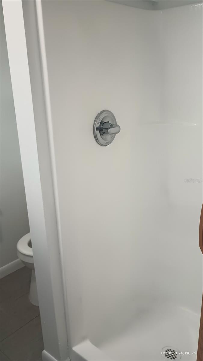OSTEENS BLK 120 S RR DELAND - Residential Lease