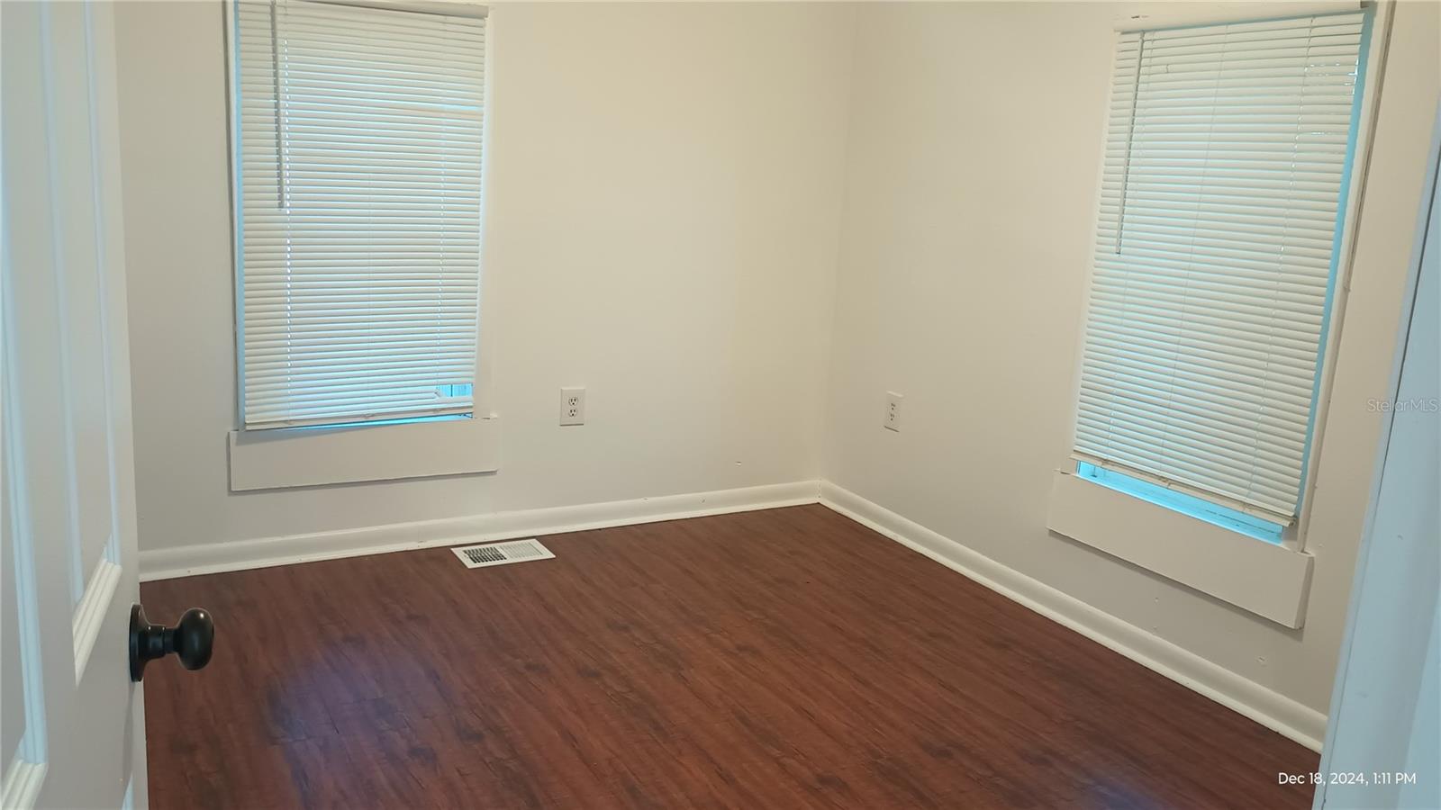 OSTEENS BLK 120 S RR DELAND - Residential Lease