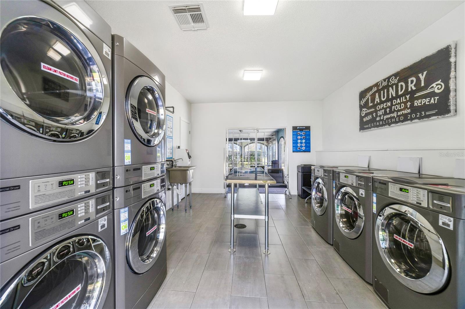 HACIENDA DEL SOL - Residential