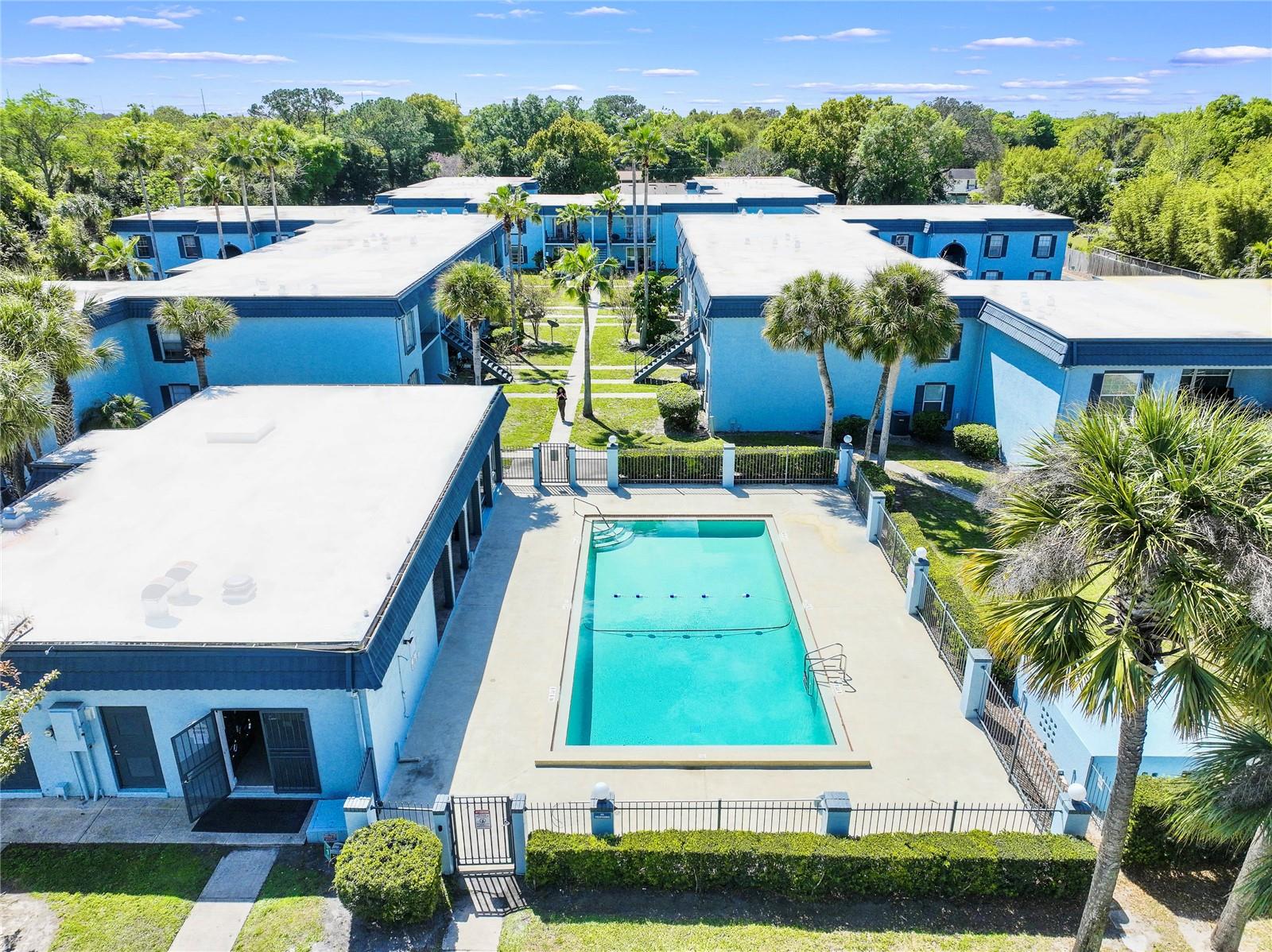 HACIENDA DEL SOL - Residential