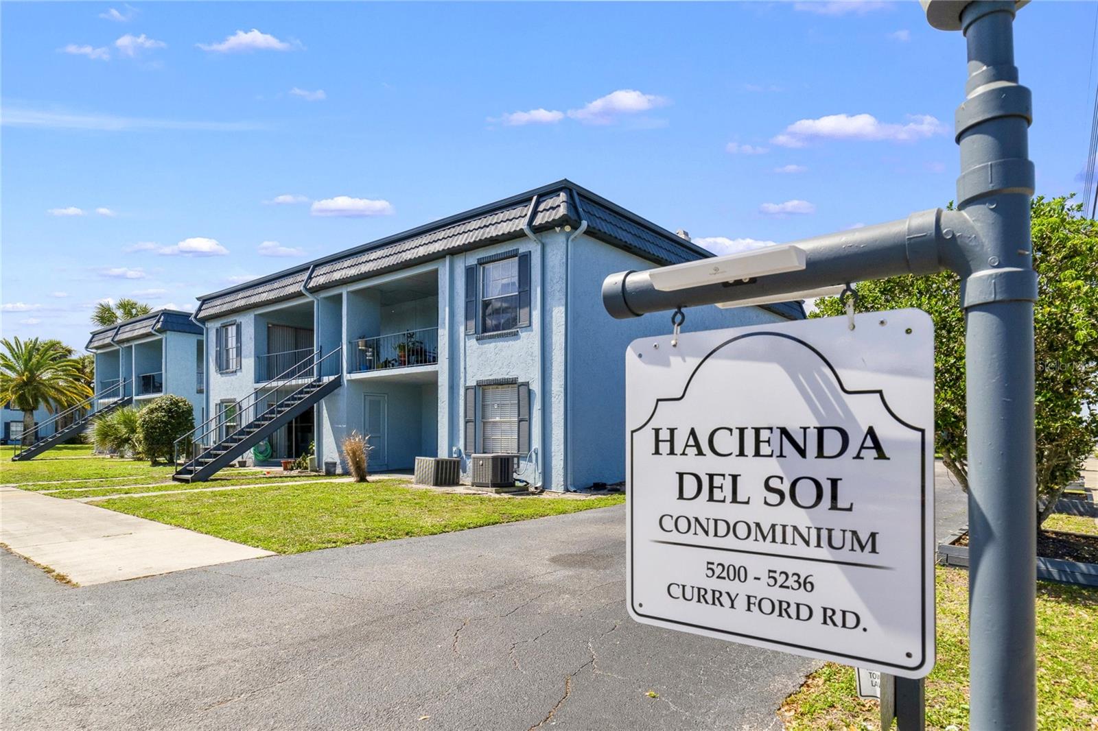 HACIENDA DEL SOL - Residential