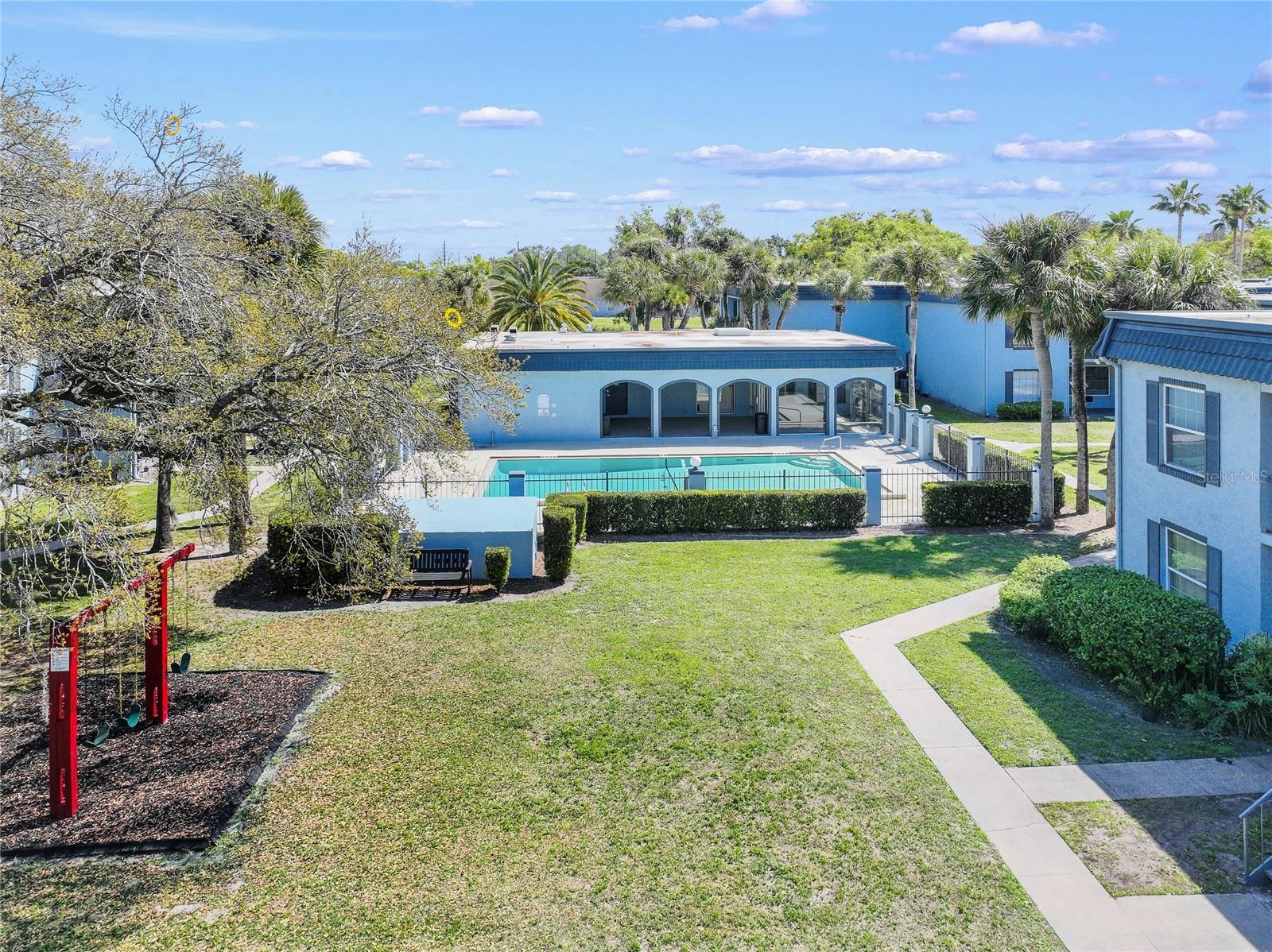 HACIENDA DEL SOL - Residential