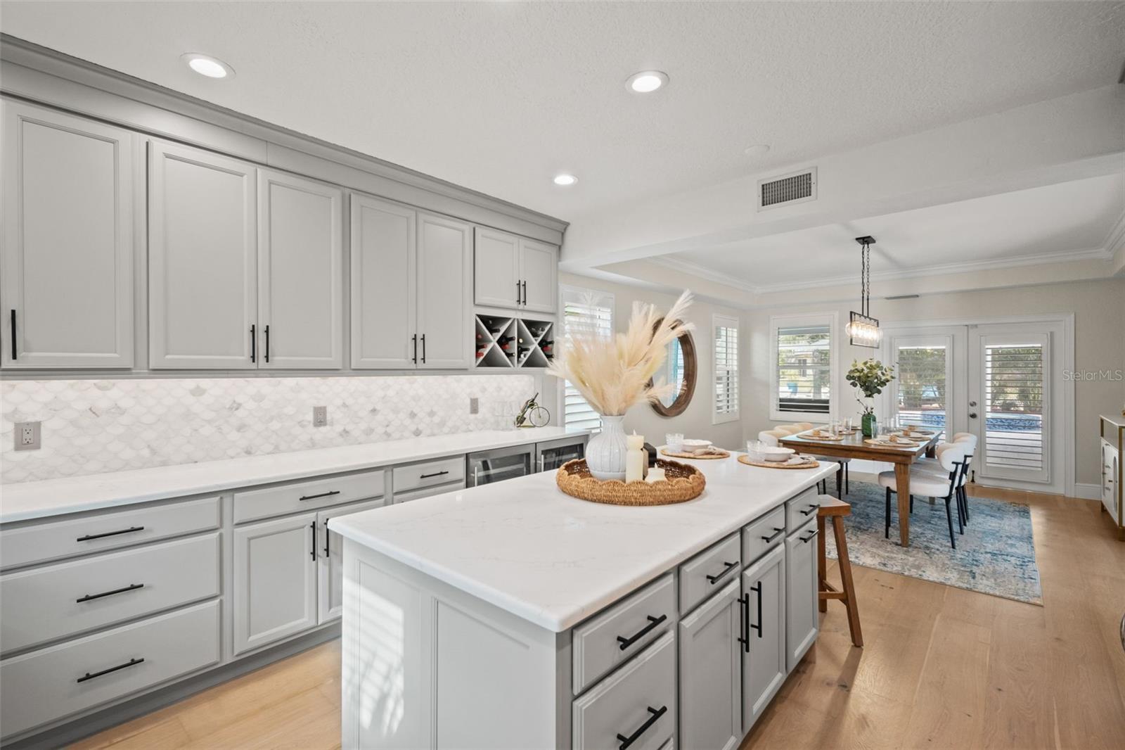 BAYWOOD SHORES - Residential