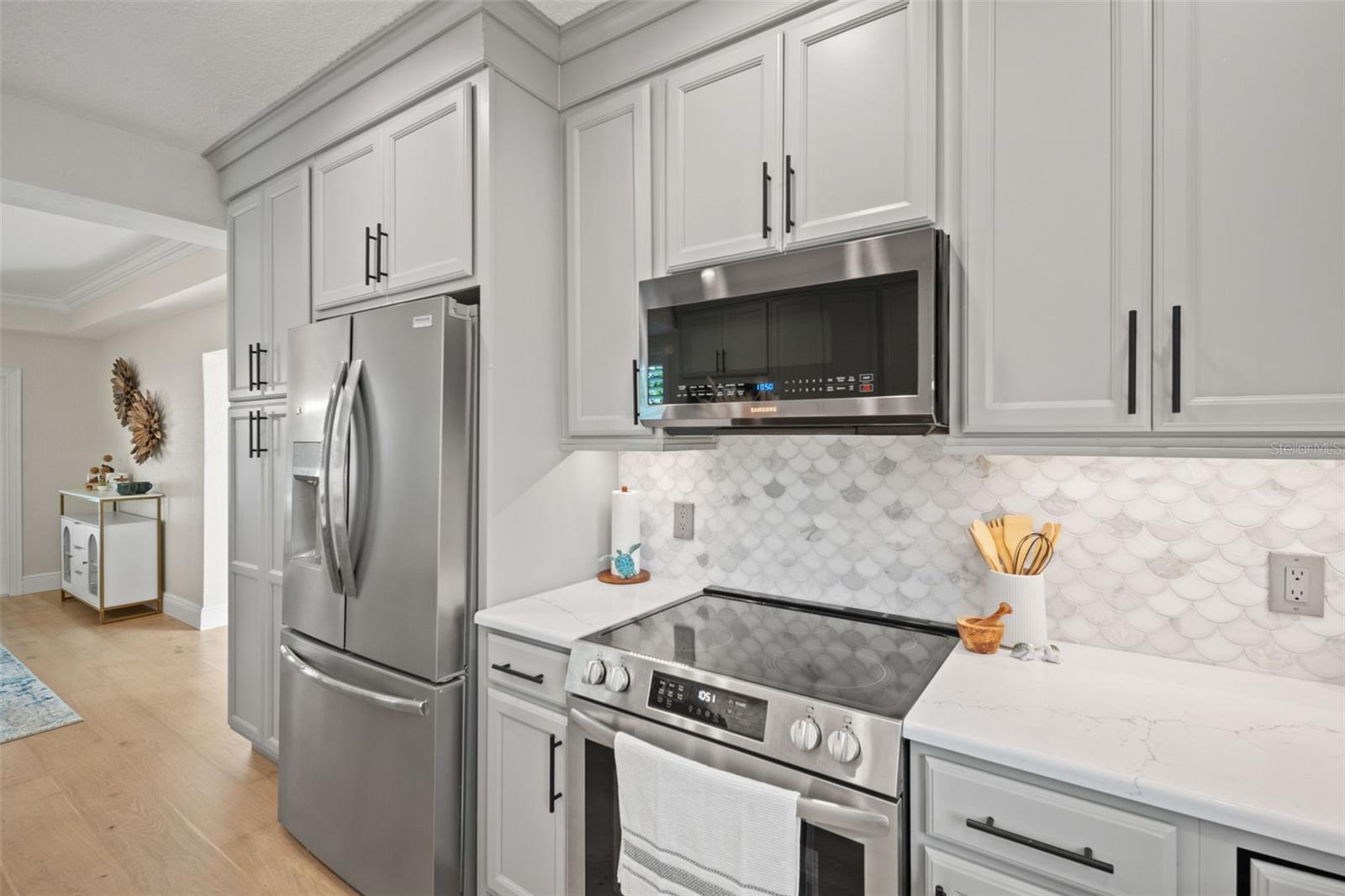 BAYWOOD SHORES - Residential