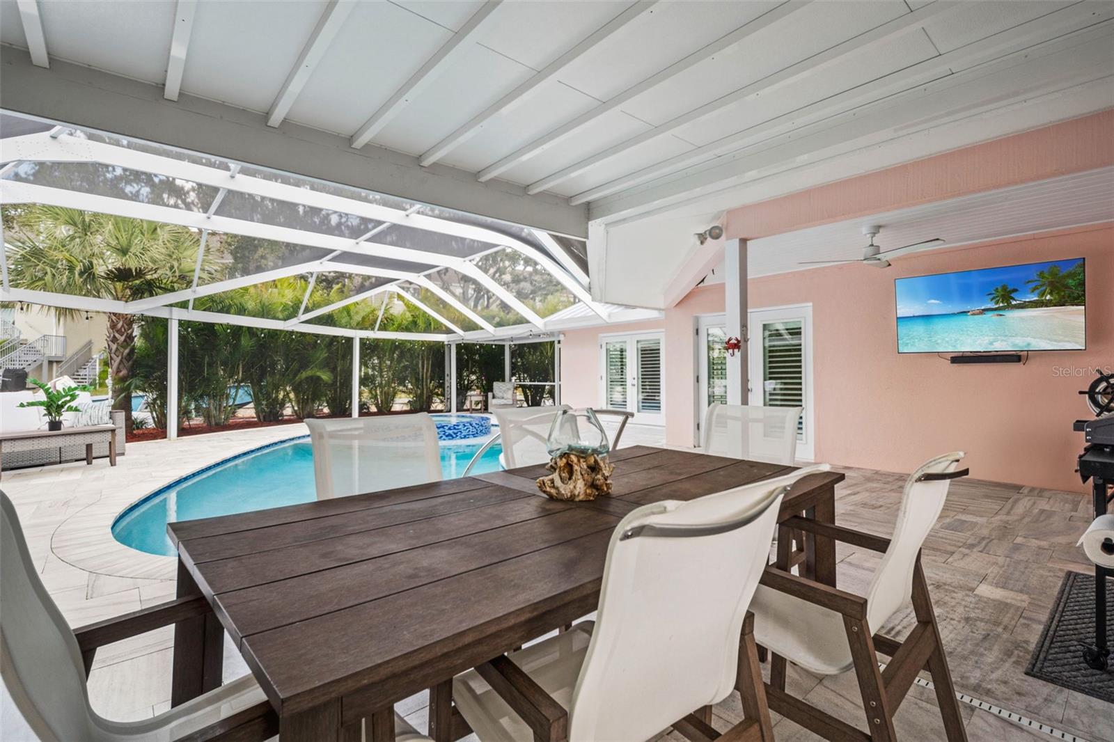 BAYWOOD SHORES - Residential