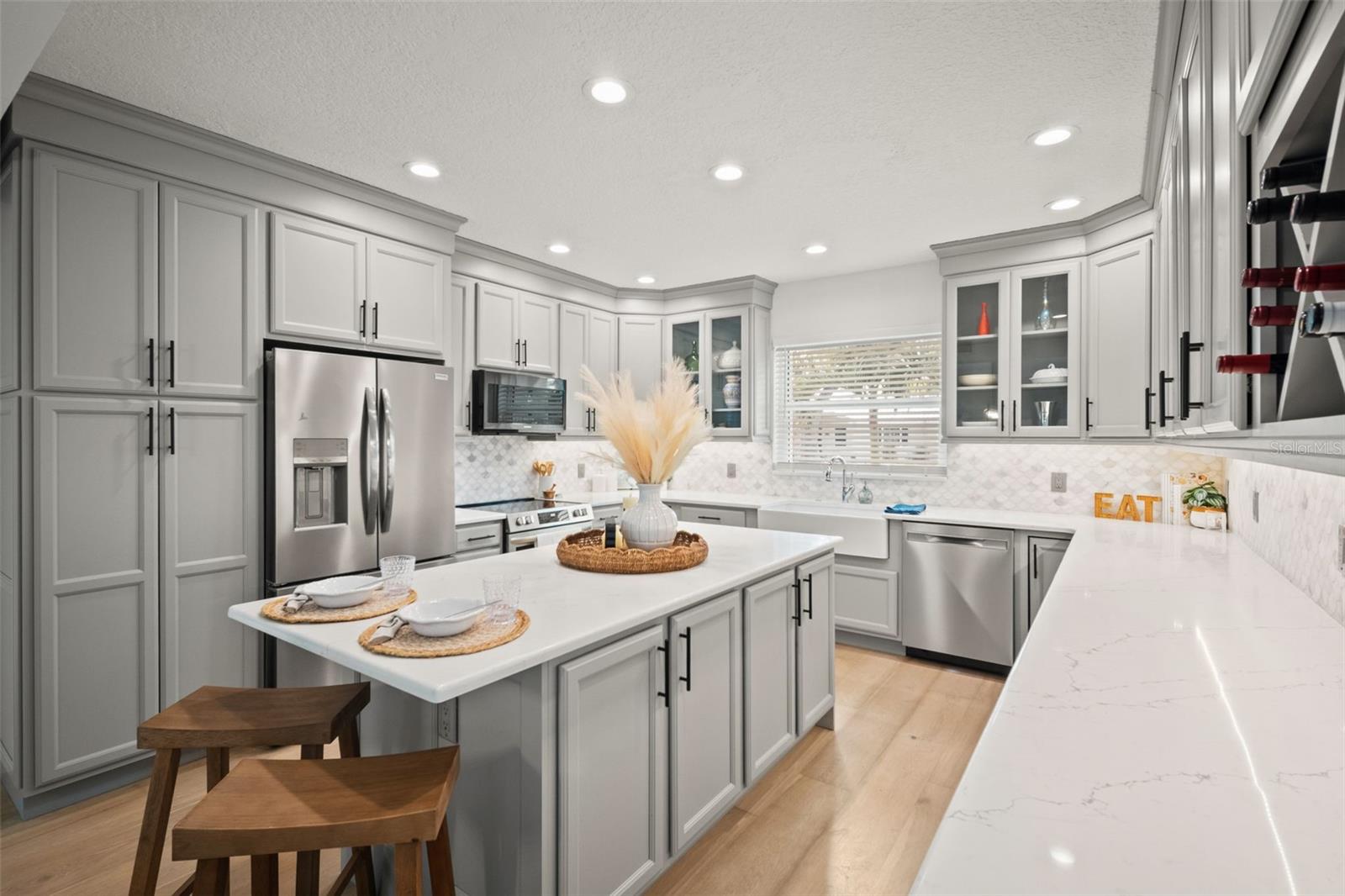 BAYWOOD SHORES - Residential