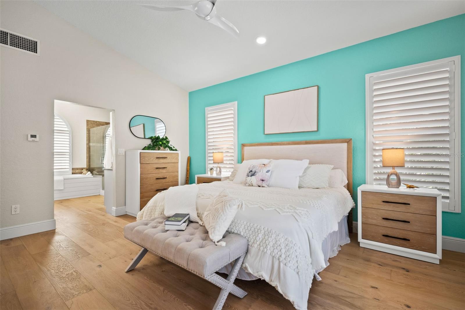 BAYWOOD SHORES - Residential