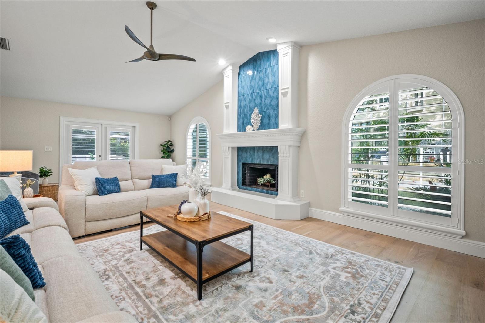 BAYWOOD SHORES - Residential