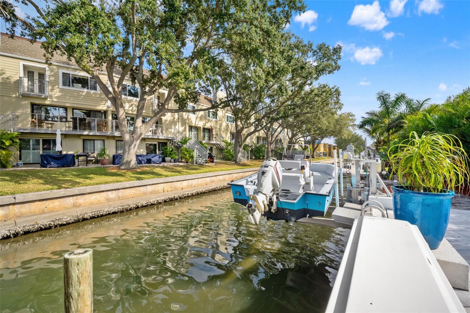 BAYWOOD SHORES - Residential