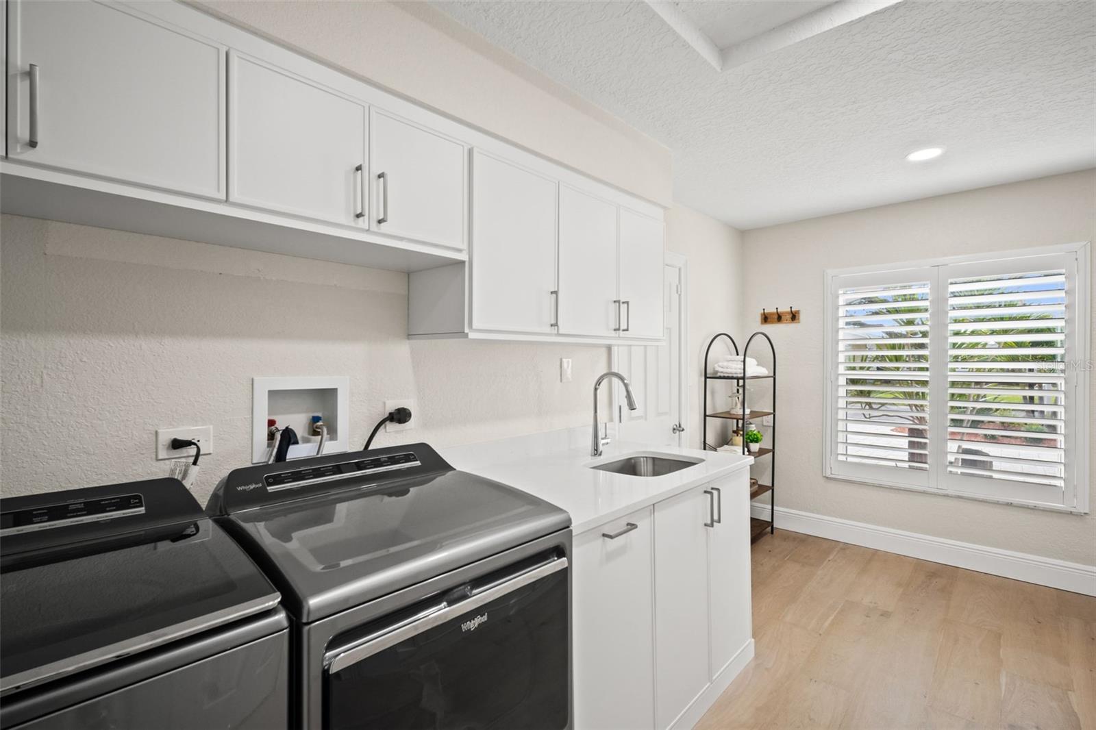 BAYWOOD SHORES - Residential