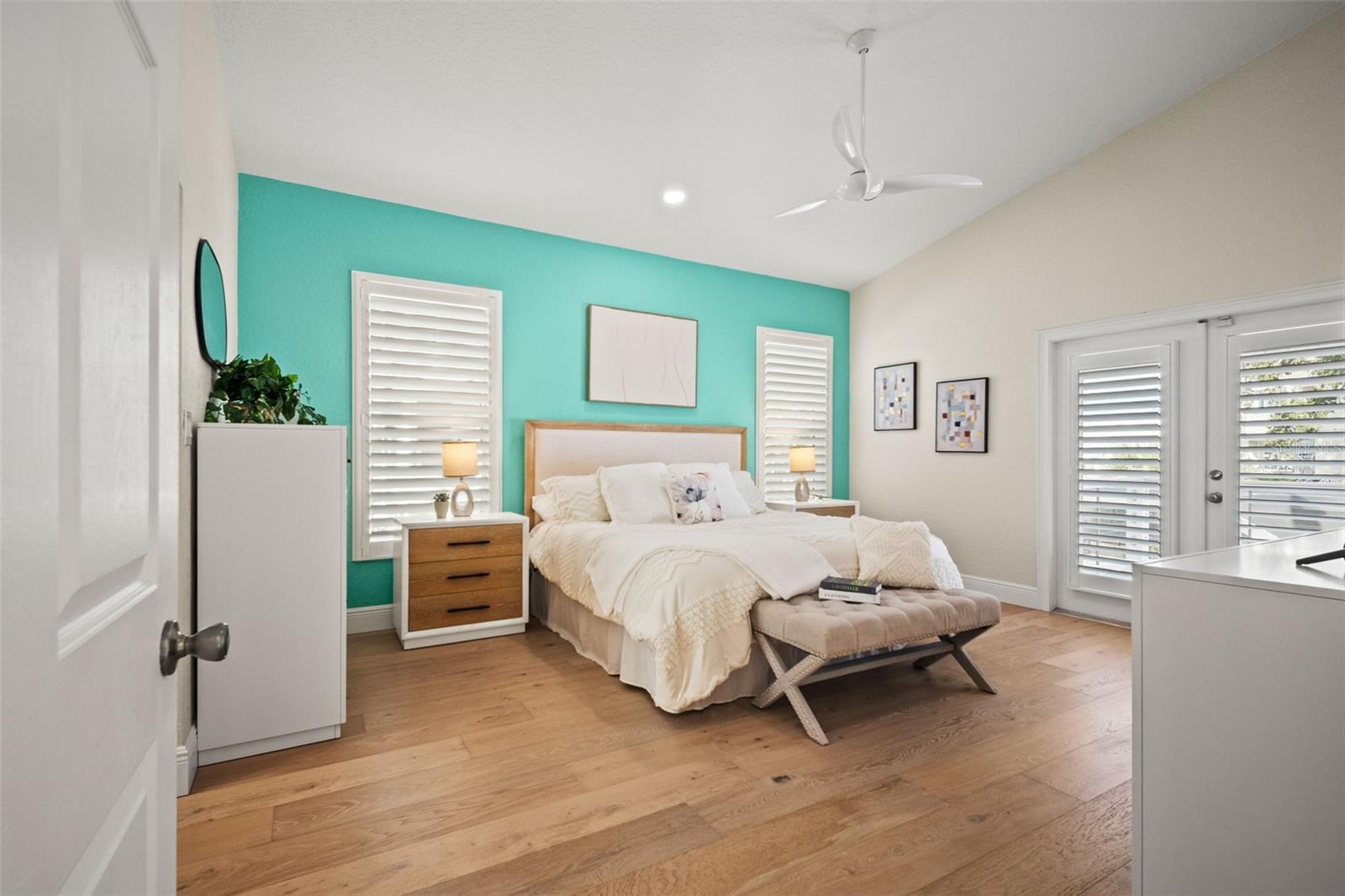 BAYWOOD SHORES - Residential