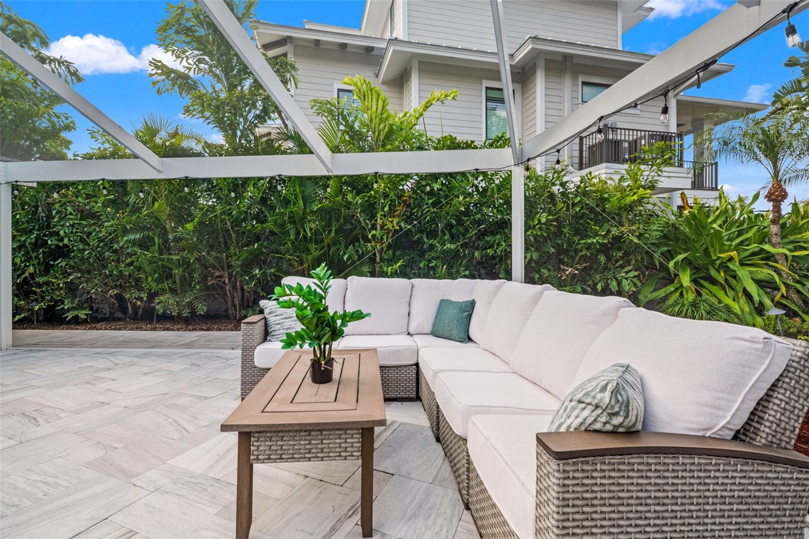 BAYWOOD SHORES - Residential