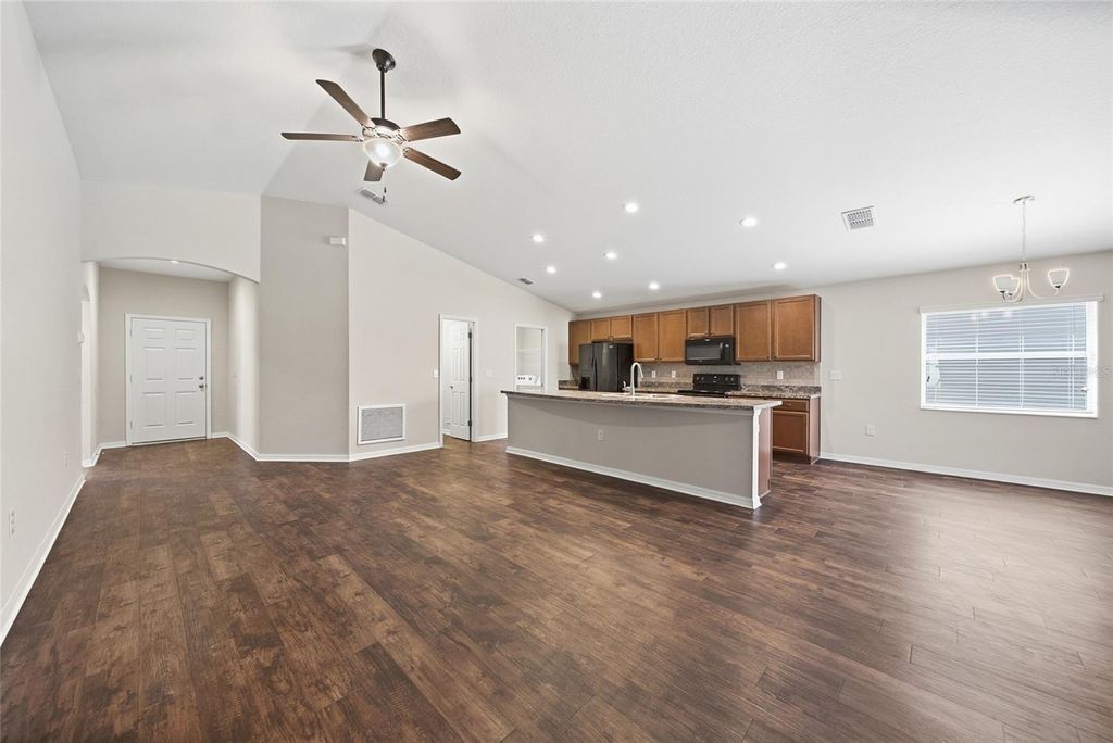 Photo of 5009 33rd Avenue E, Palmetto, FL 34221 (MLS # W7879923)
