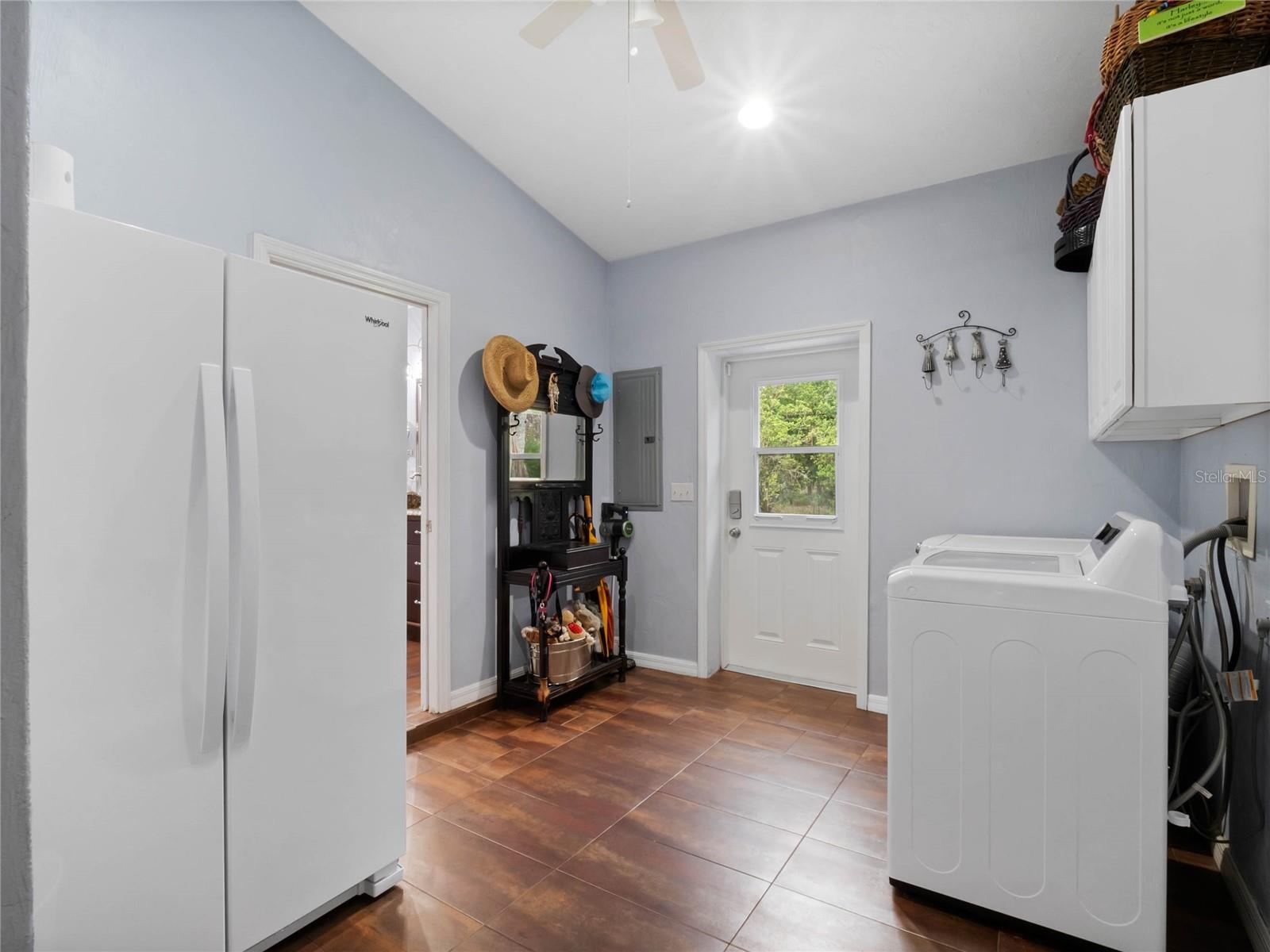 NO SUBDIVISION - Residential