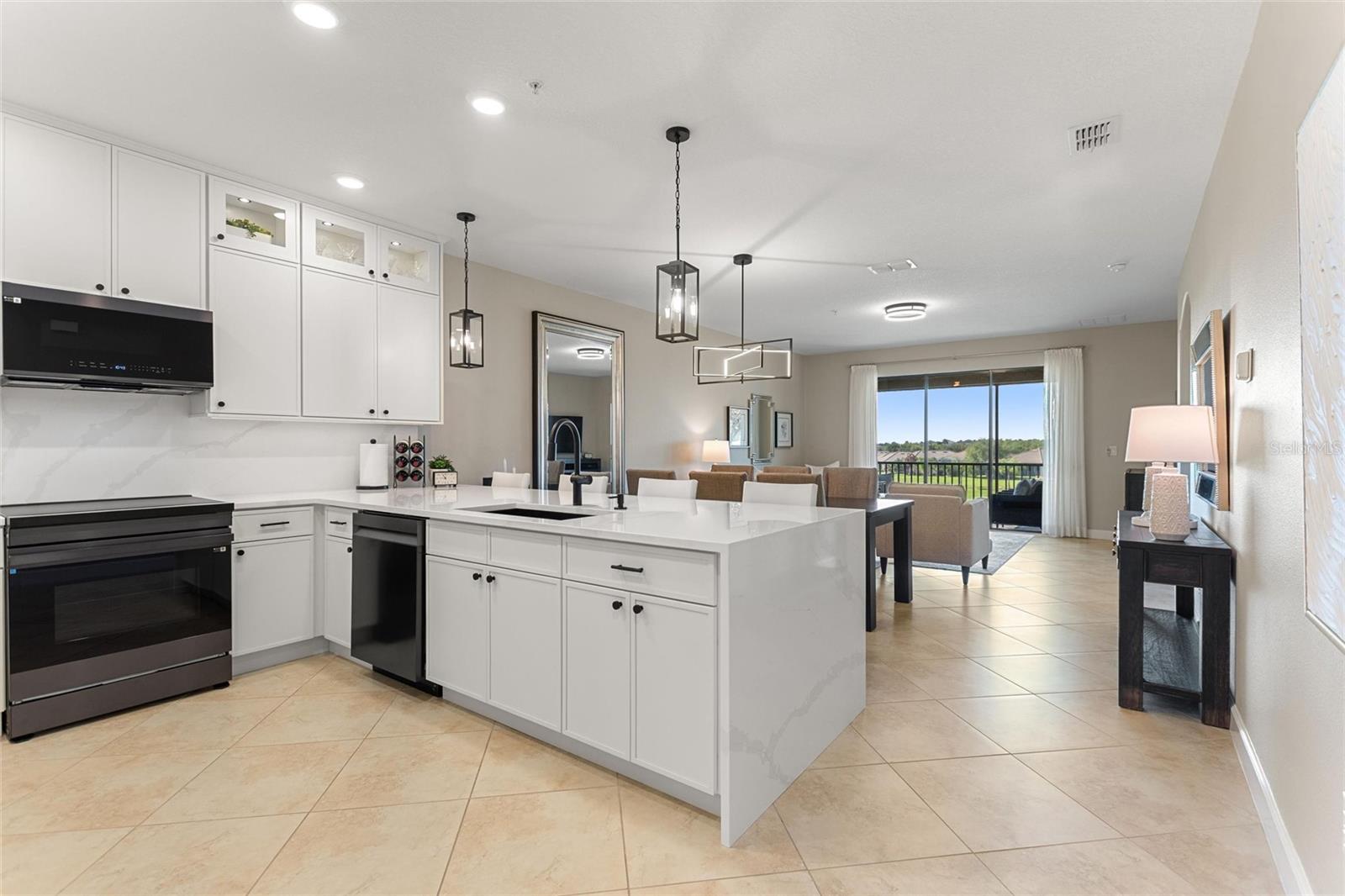 8928 AZALEA SANDS LN 8928