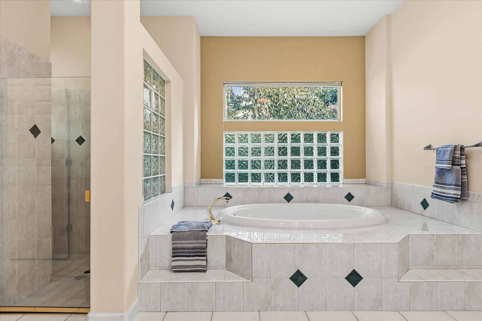 STONEBRIDGE/HEATHROW - Residential