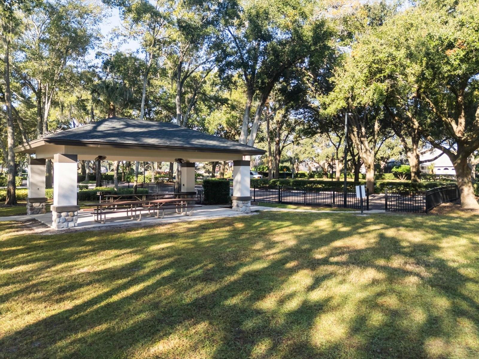 STONEBRIDGE/HEATHROW - Residential