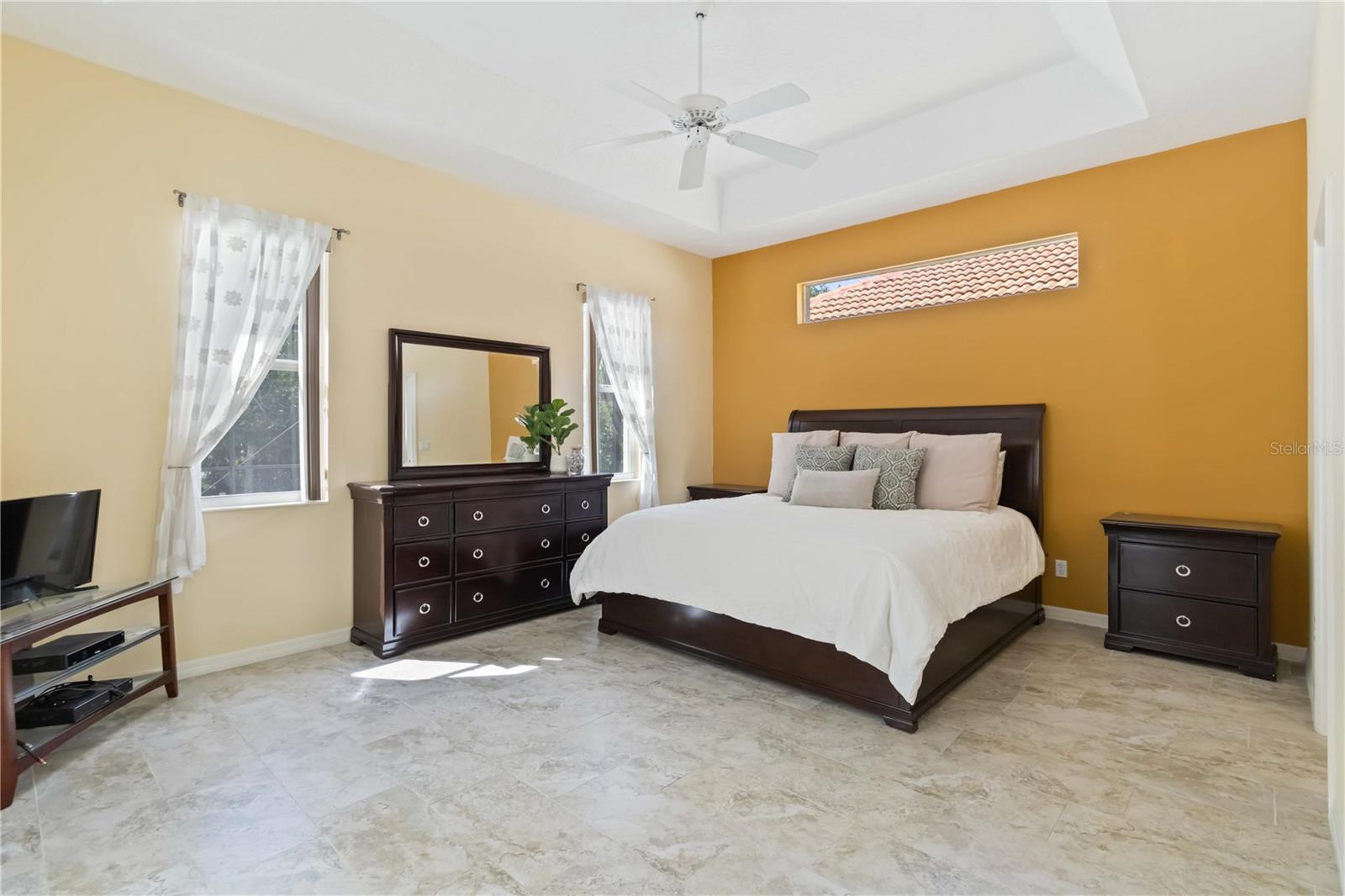 HAMPTONS - Residential