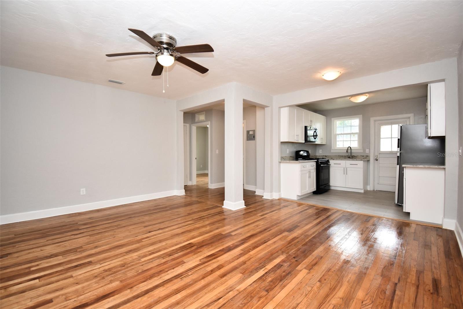 DOIG & ROBERTSONS ADD - Residential Lease