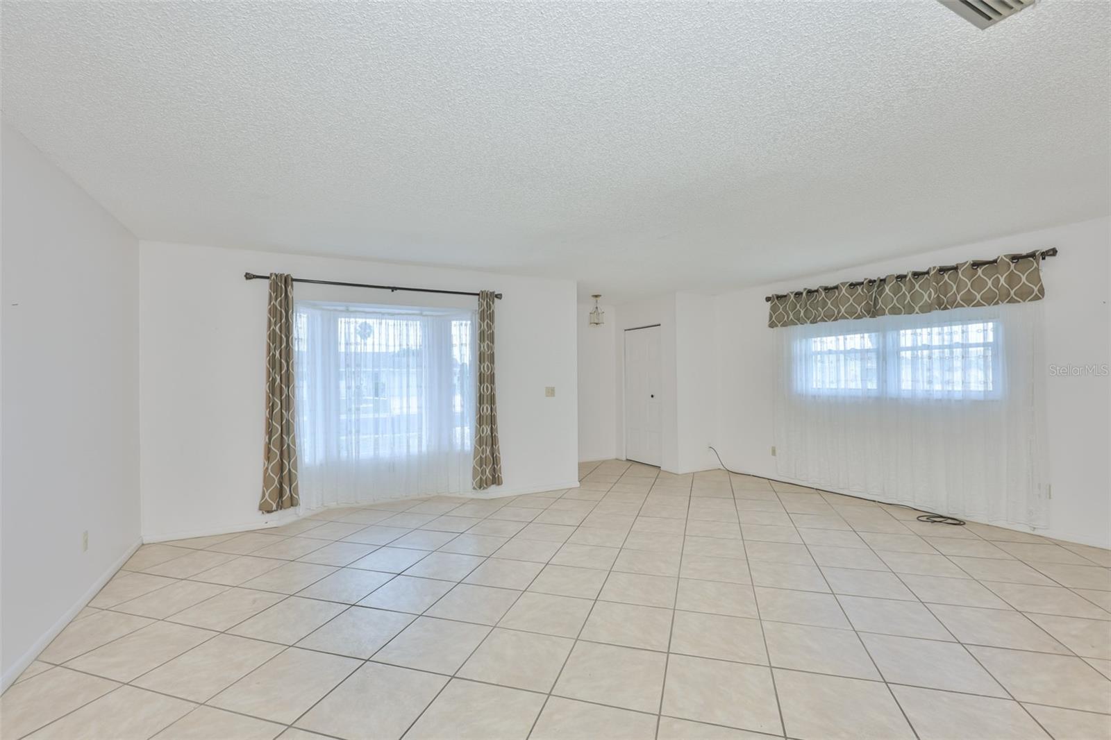 DEL WEBBS SUN CITY FLORIDA UN - Residential
