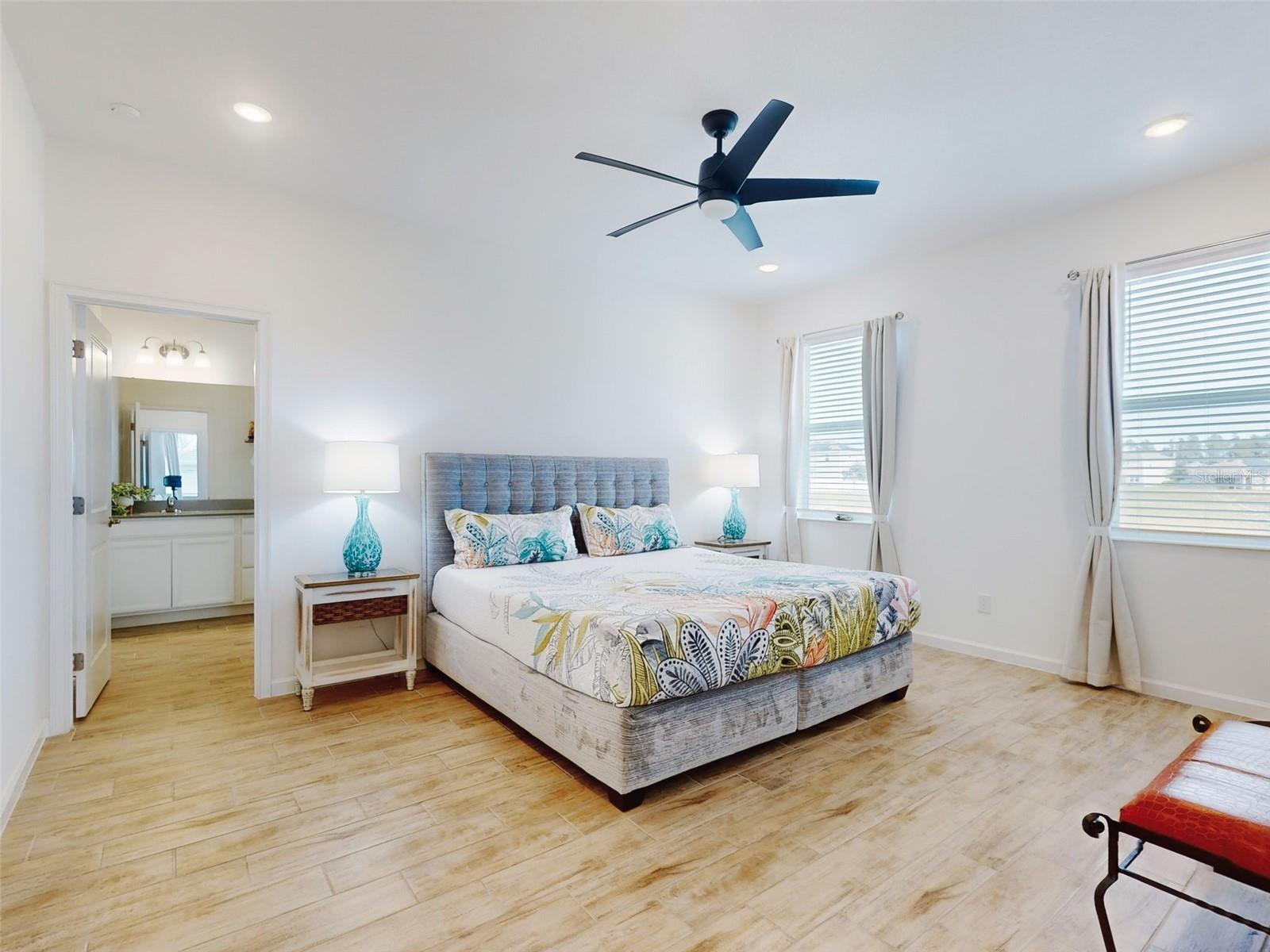 COMPASS LNDG - Residential