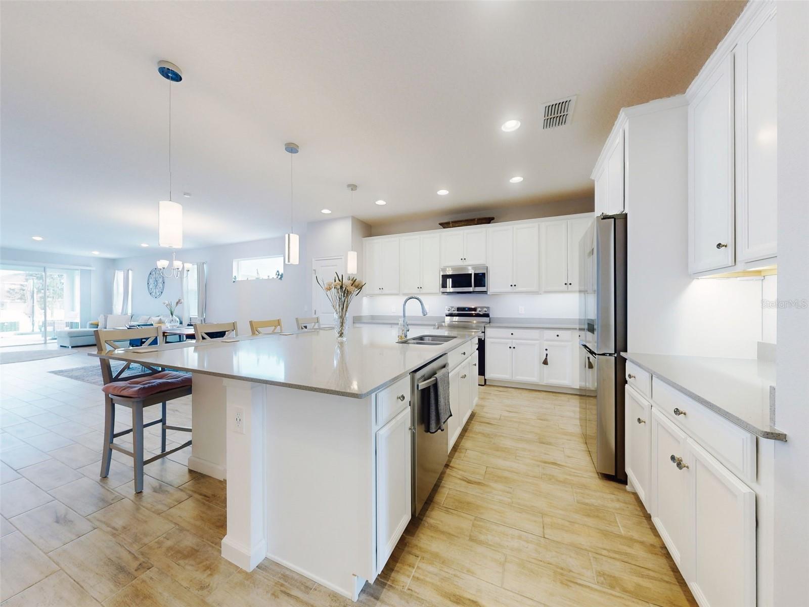 COMPASS LNDG - Residential