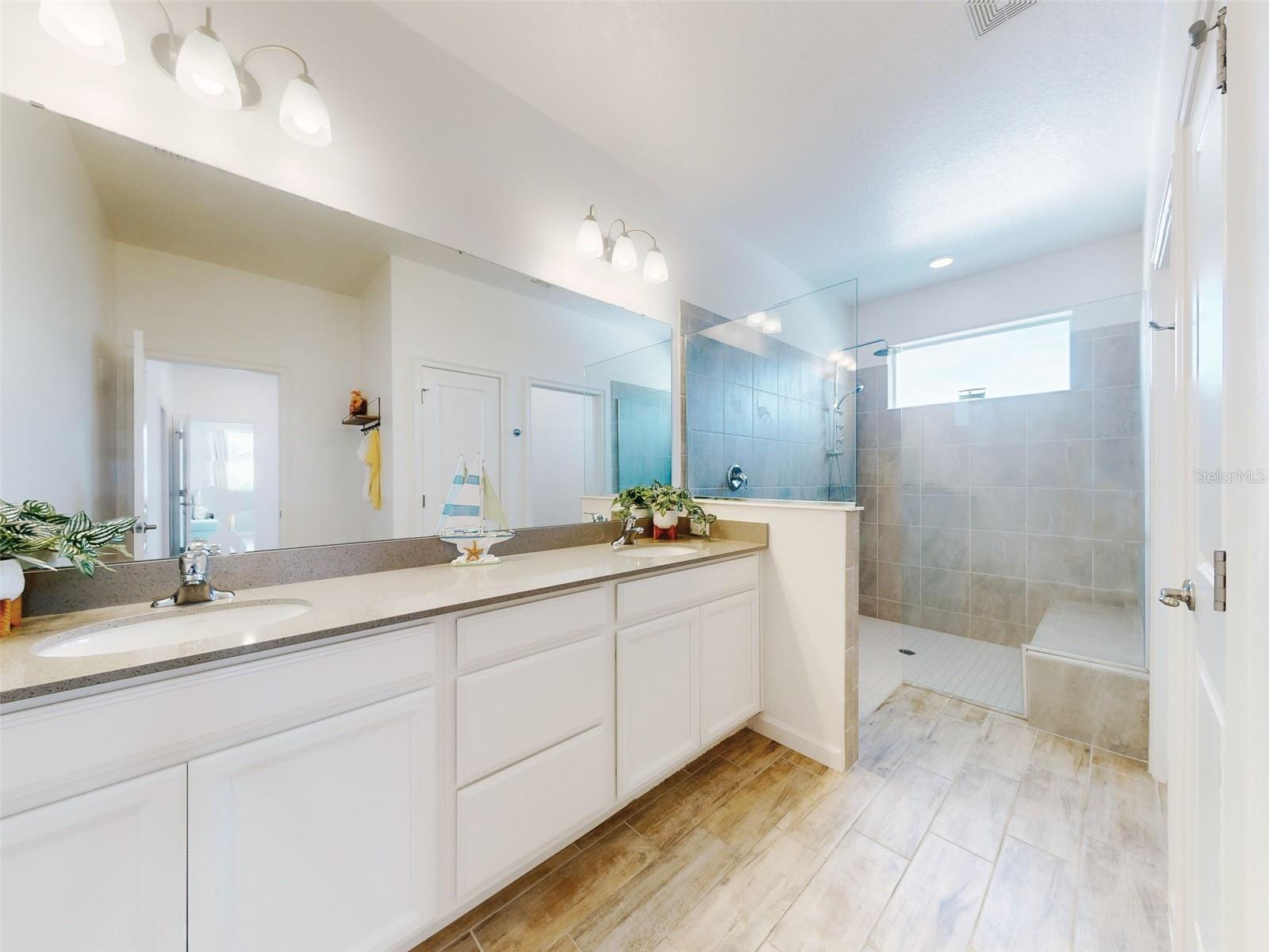 COMPASS LNDG - Residential