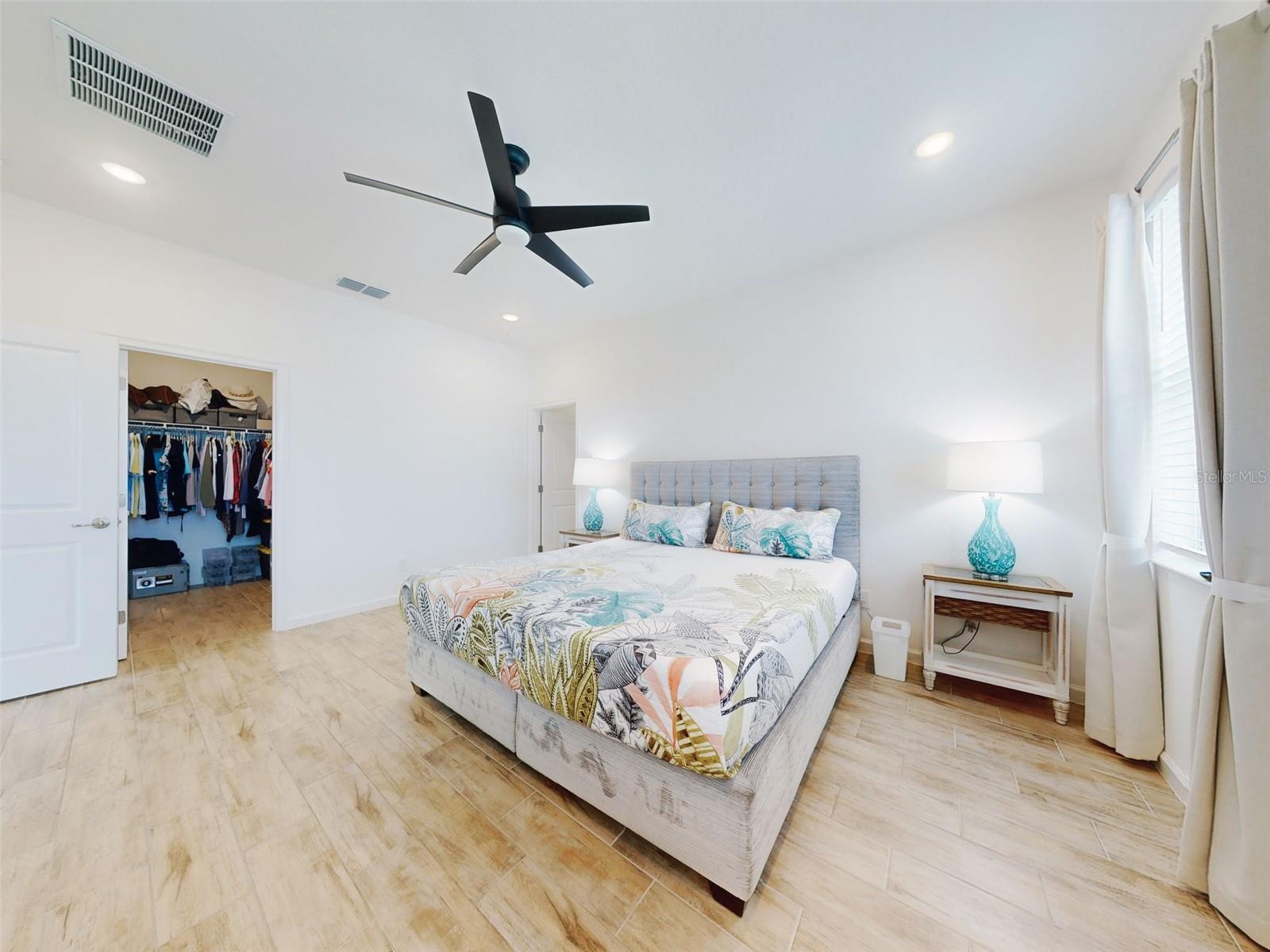 COMPASS LNDG - Residential