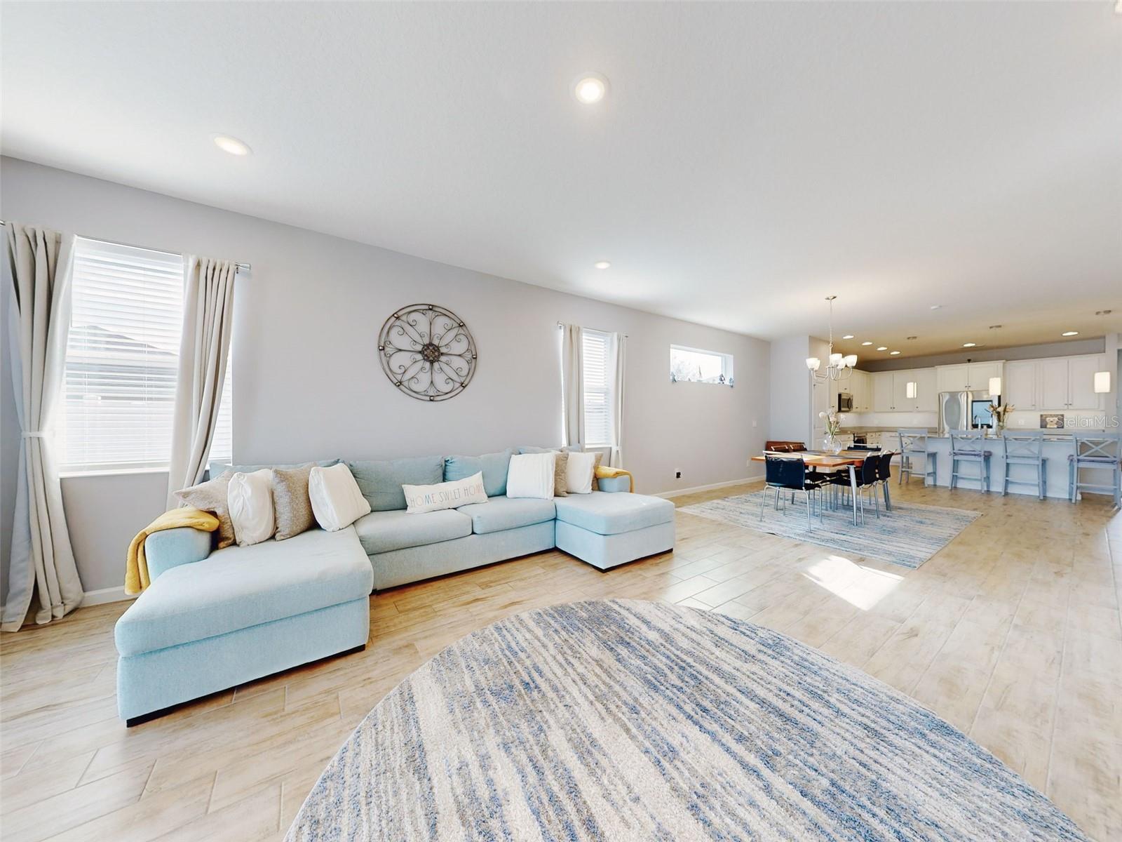 COMPASS LNDG - Residential