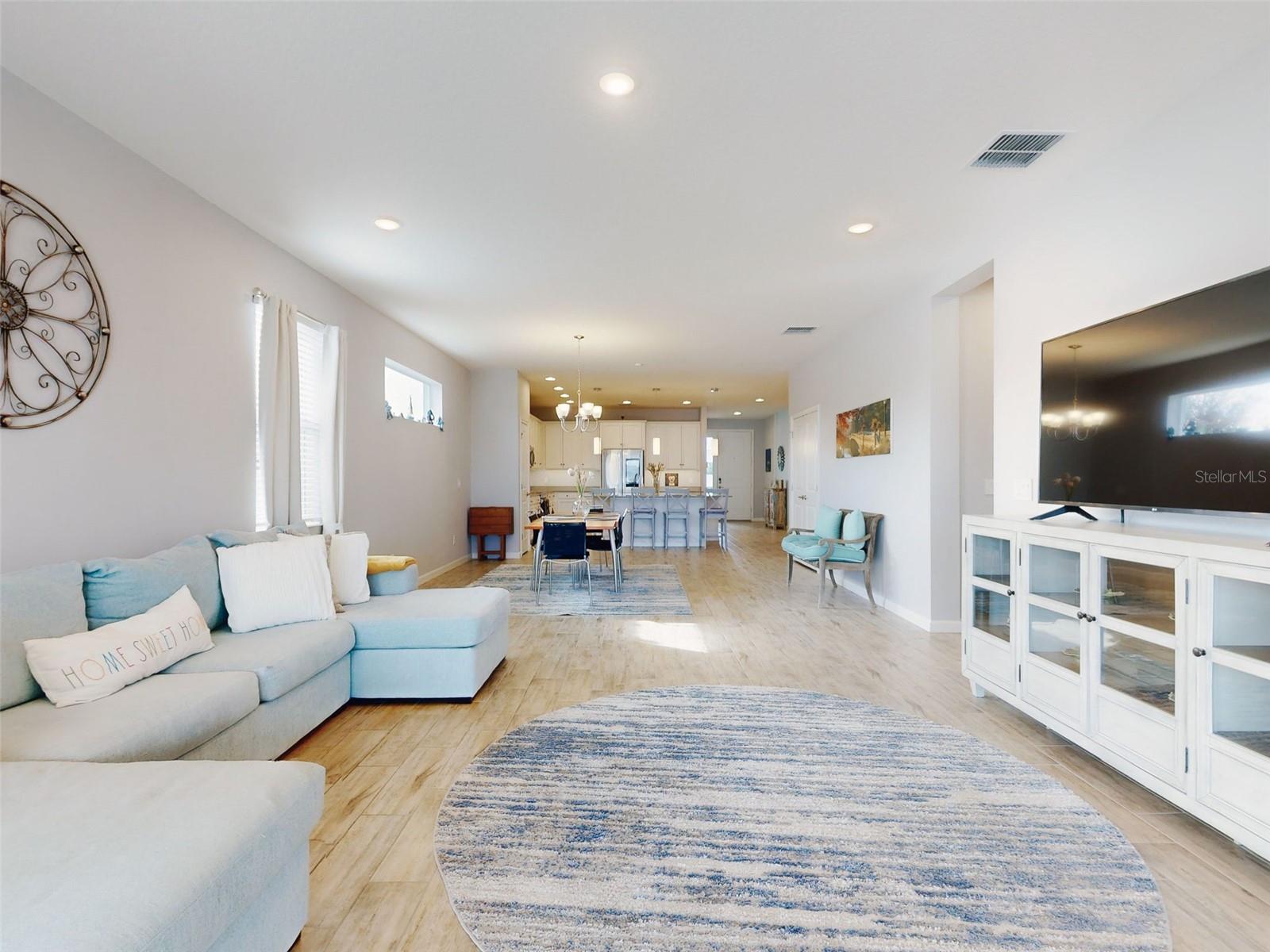 COMPASS LNDG - Residential