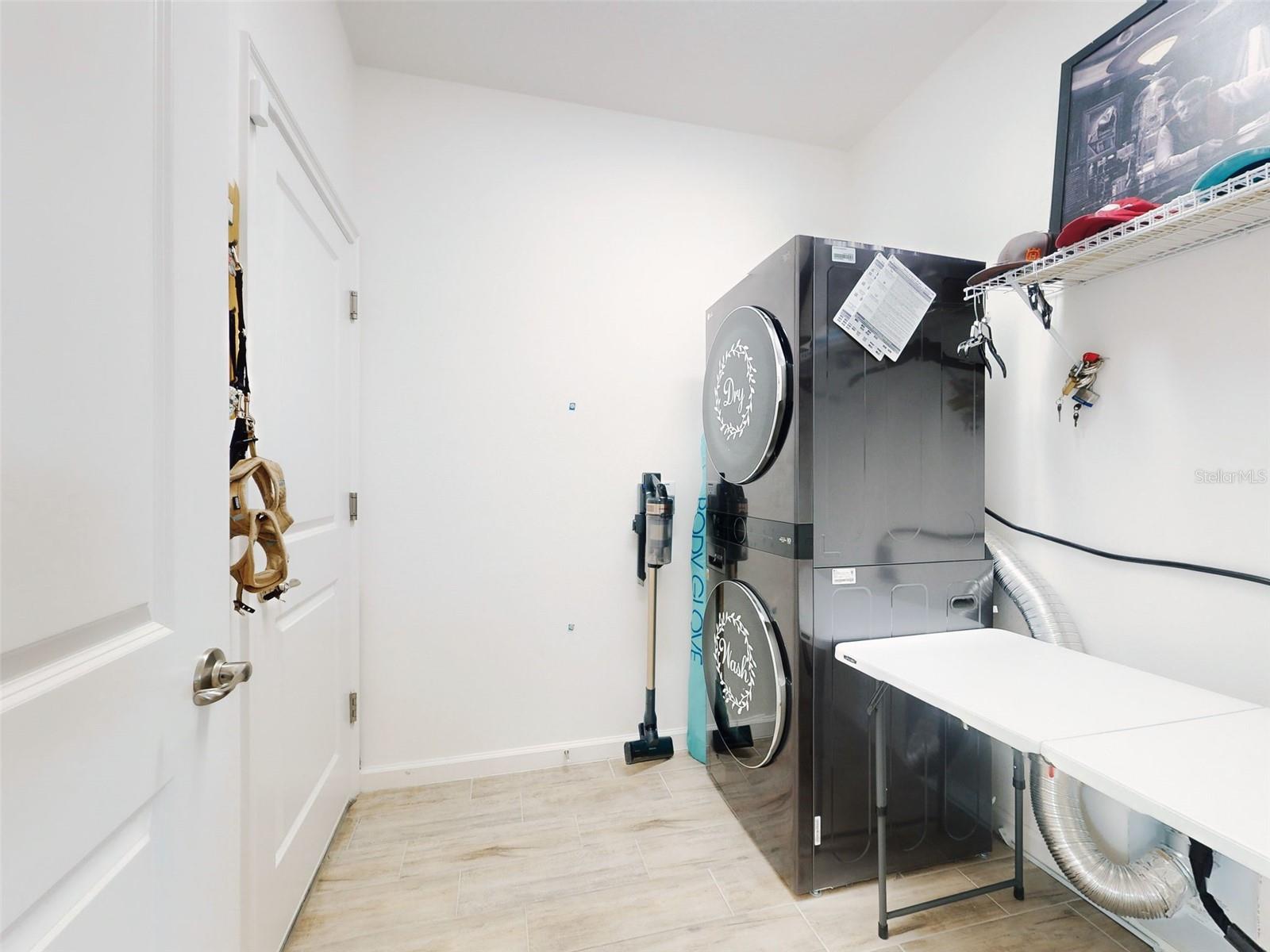 COMPASS LNDG - Residential