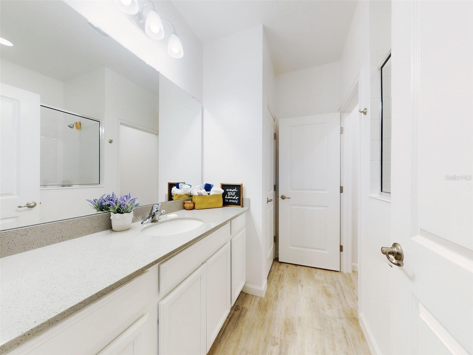 COMPASS LNDG - Residential