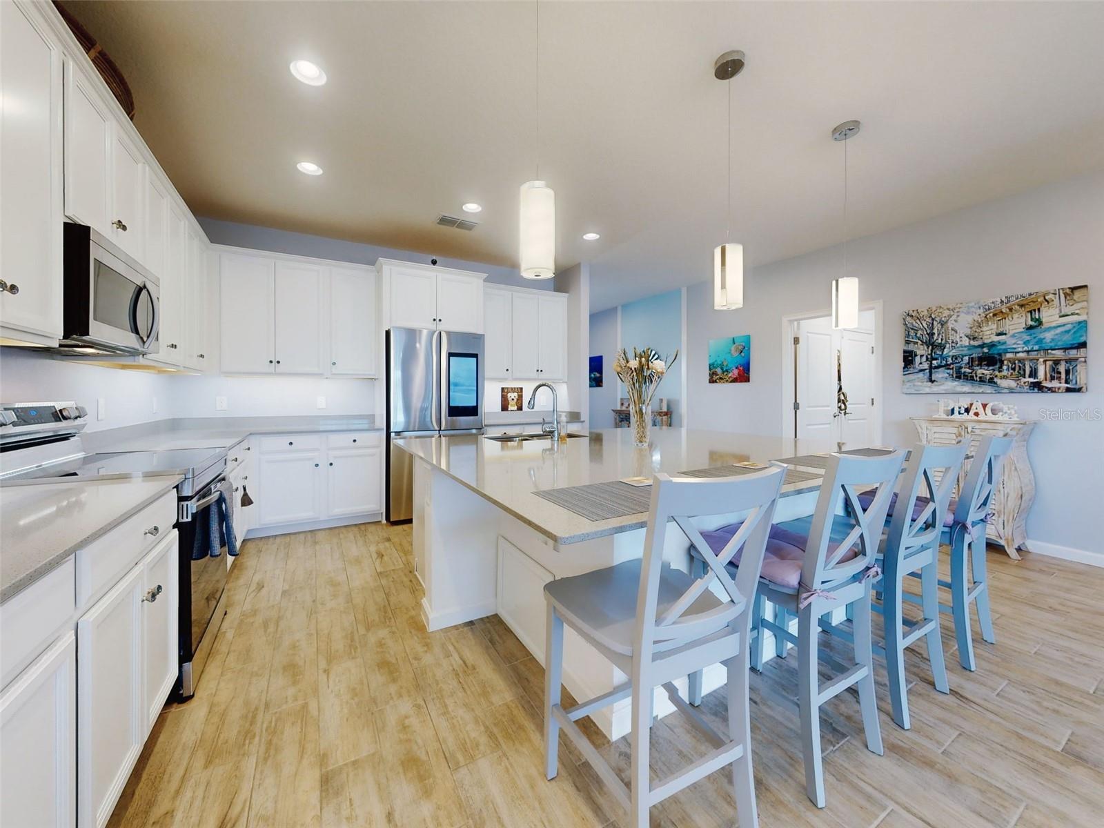 COMPASS LNDG - Residential