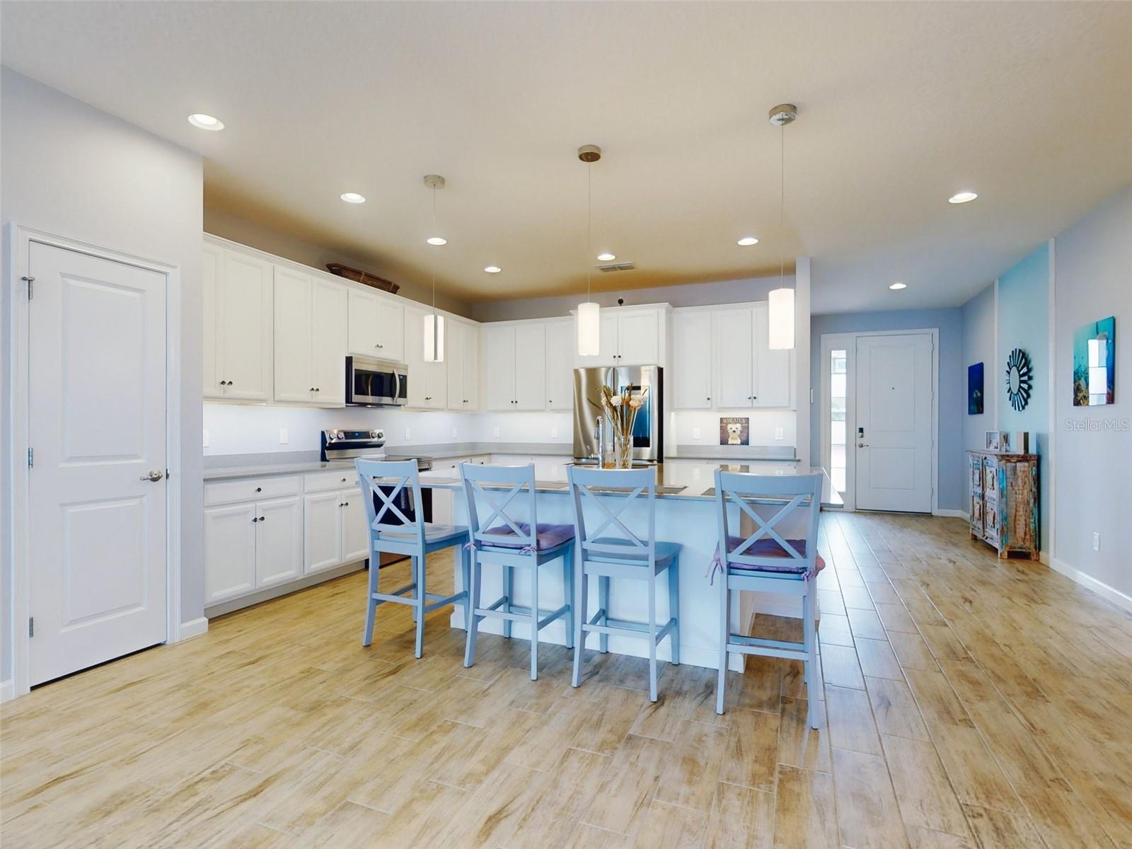 COMPASS LNDG - Residential