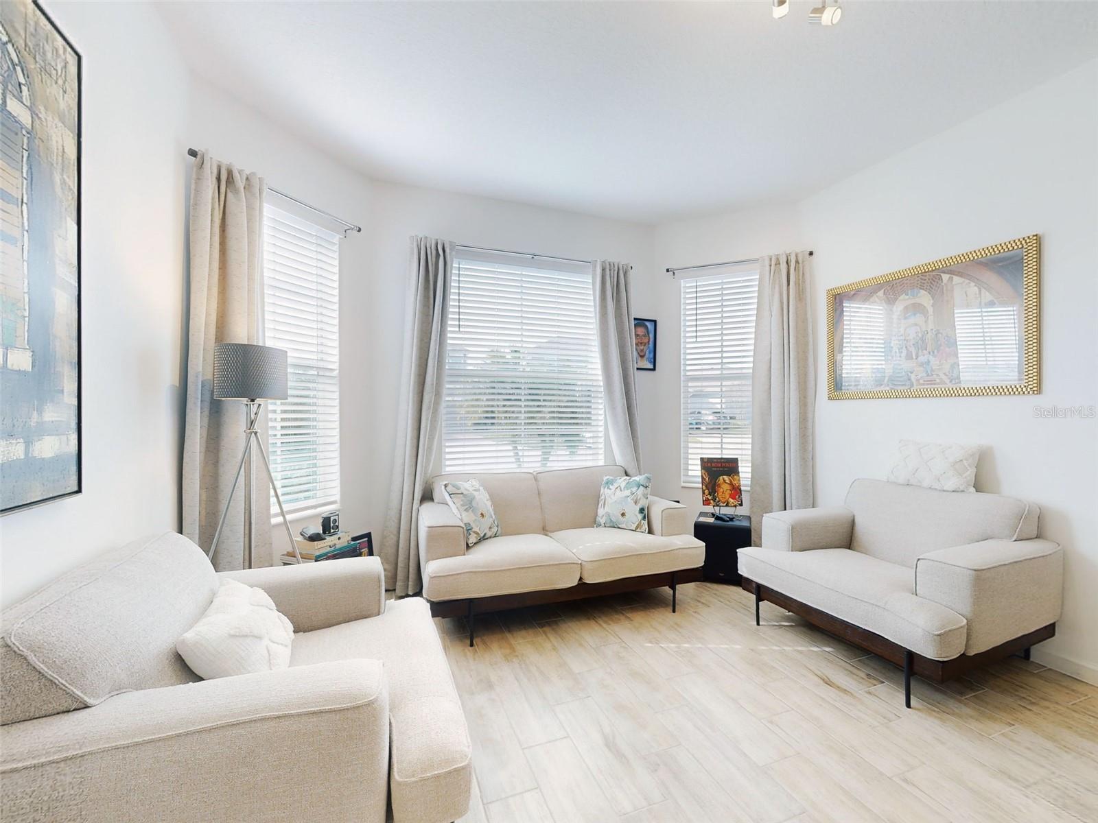 COMPASS LNDG - Residential