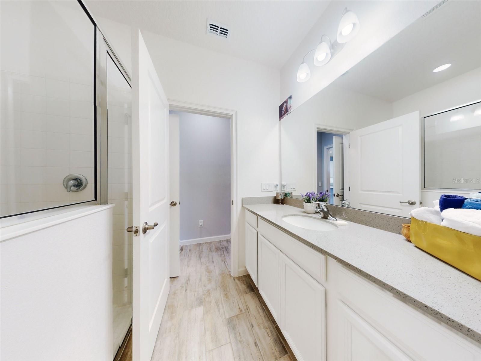 COMPASS LNDG - Residential