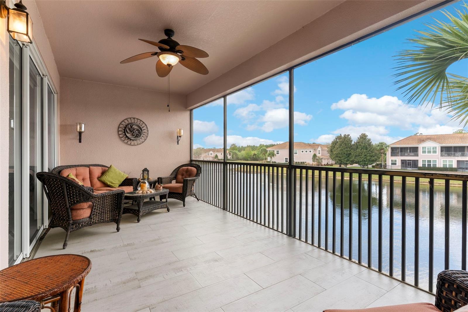 PROMENADE BELLA TRAE PH 15 - Residential